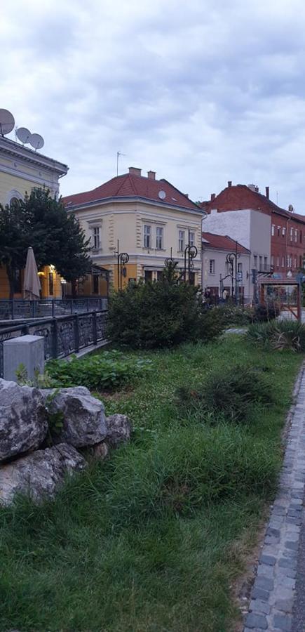 Belvarosi Apartman 3 Miskolc Exterior foto